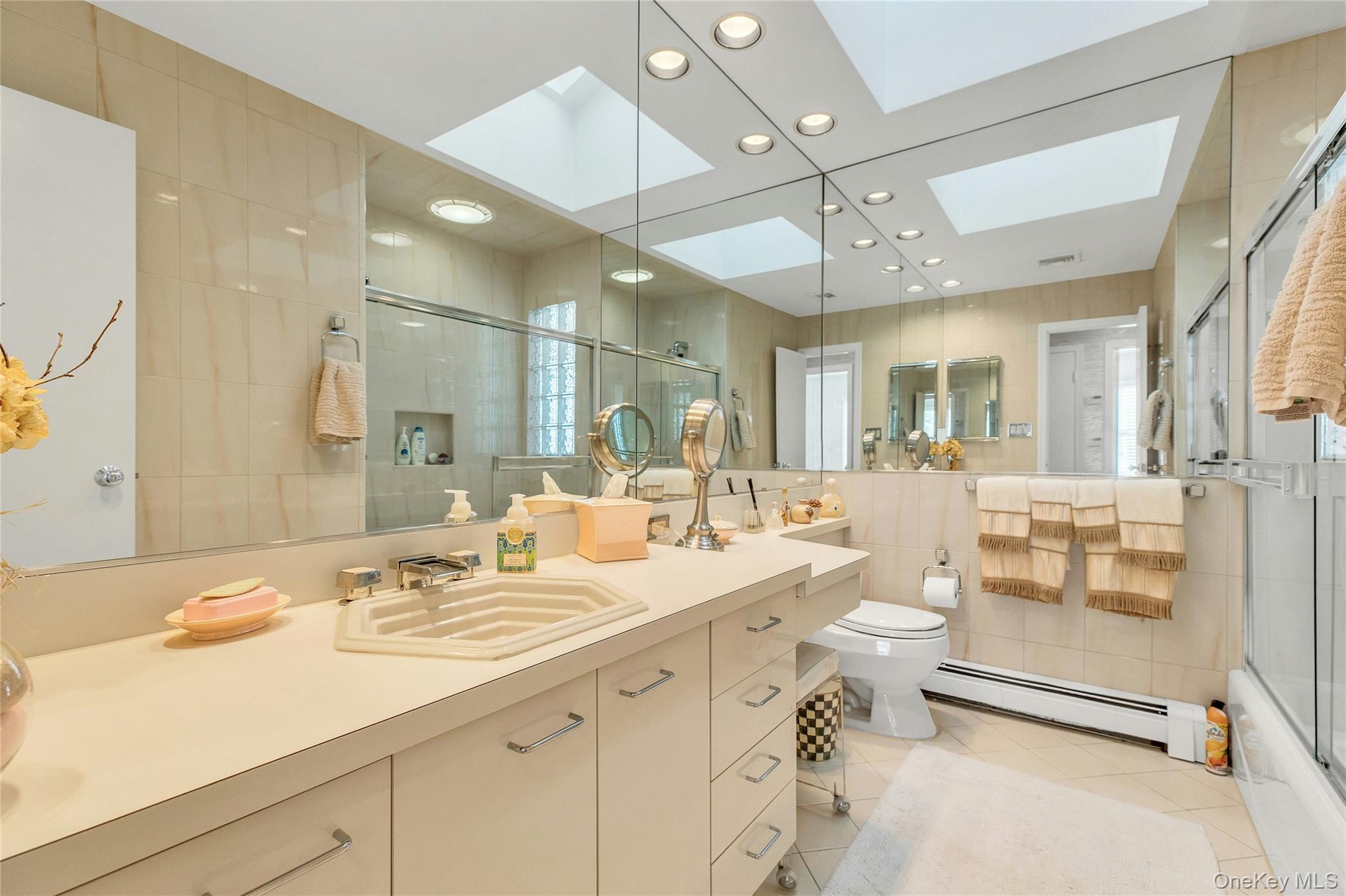 61 Hofstra Drive, Plainview, NY 11803