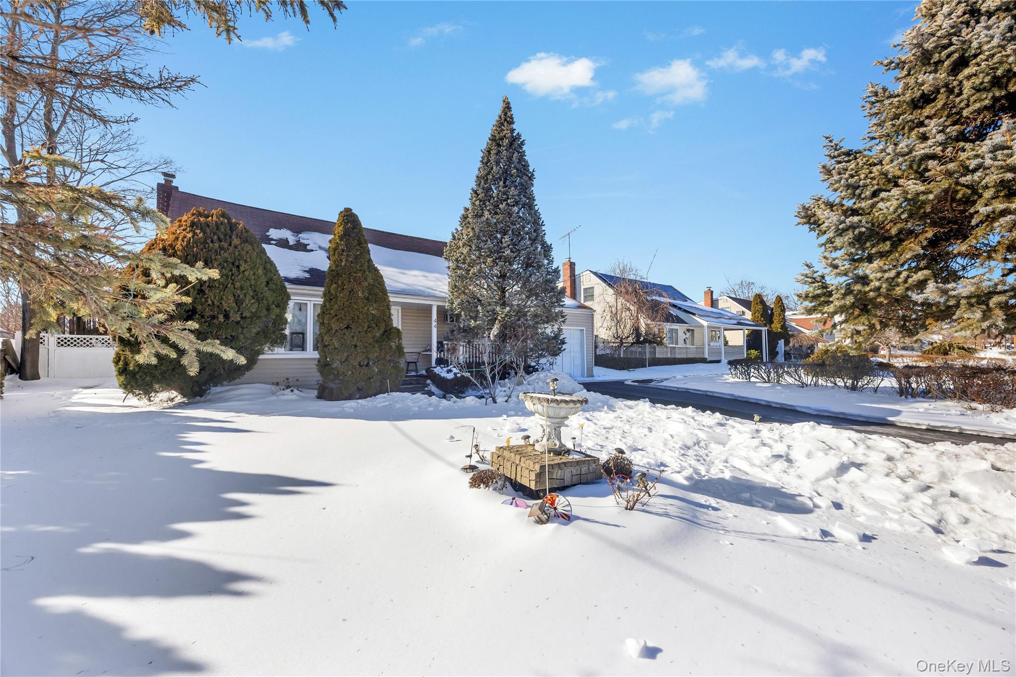 44 Seley Drive, North Babylon, NY 11703