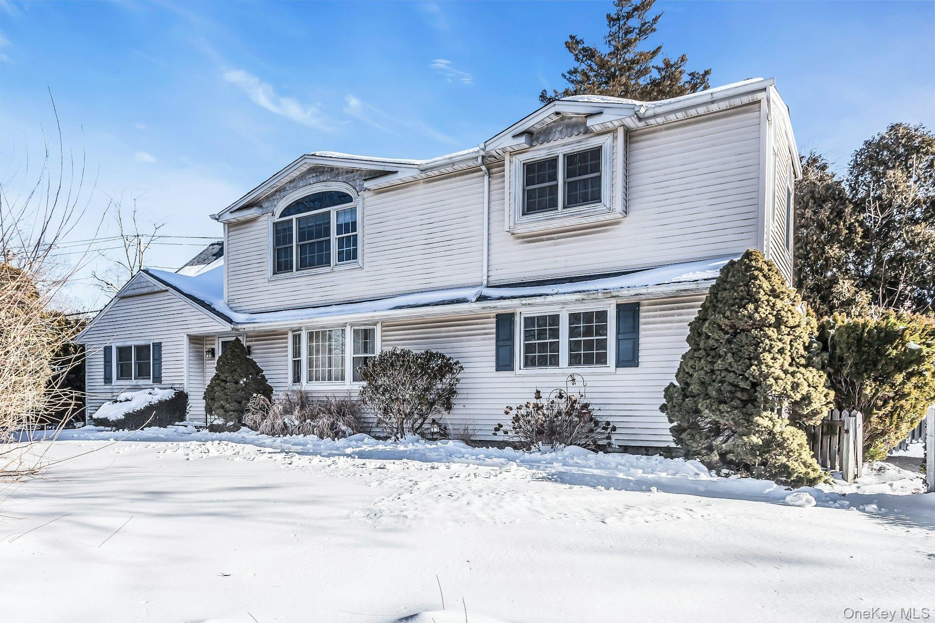 1 Towne Court, Melville, NY 11747