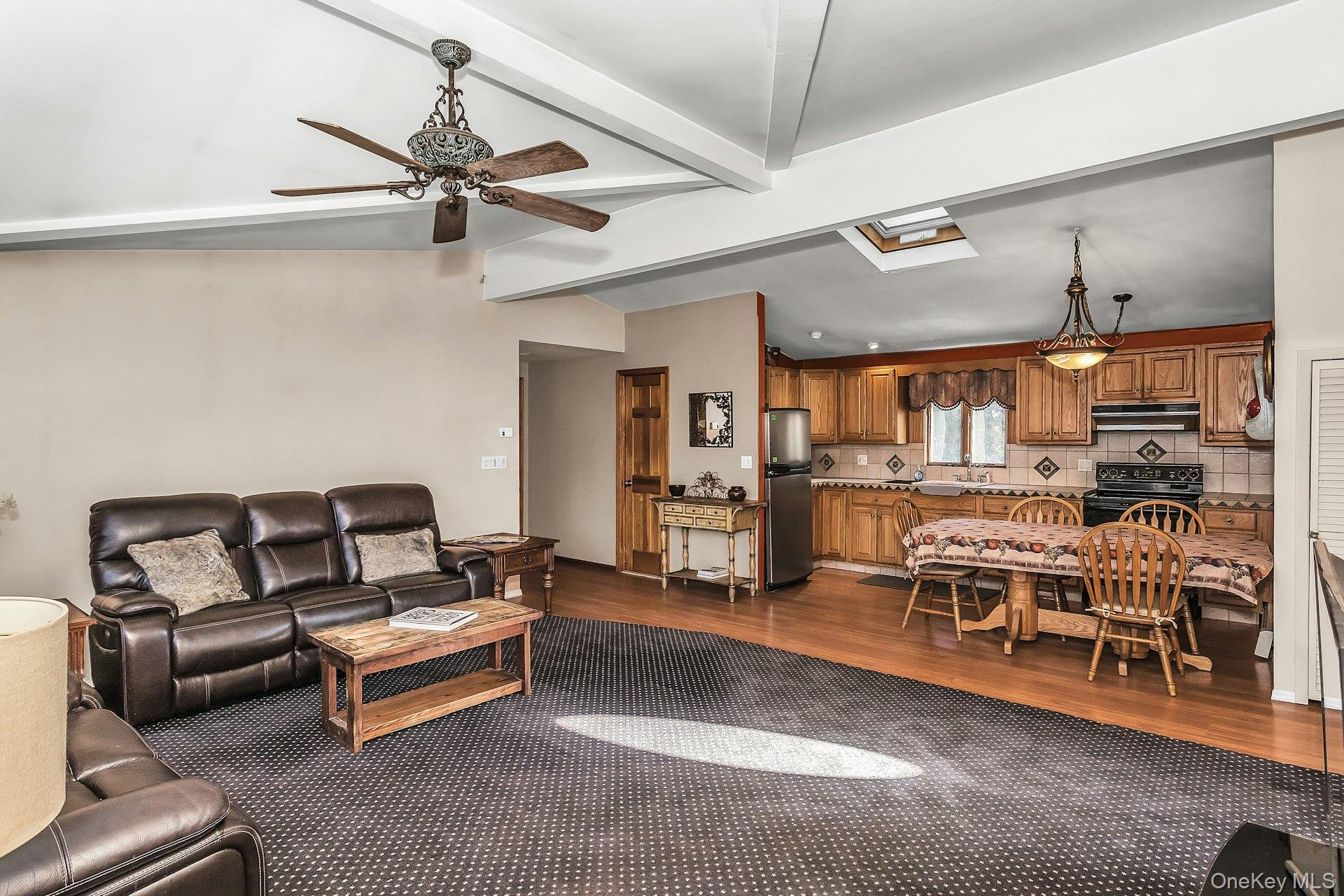 1 Towne Court, Melville, NY 11747