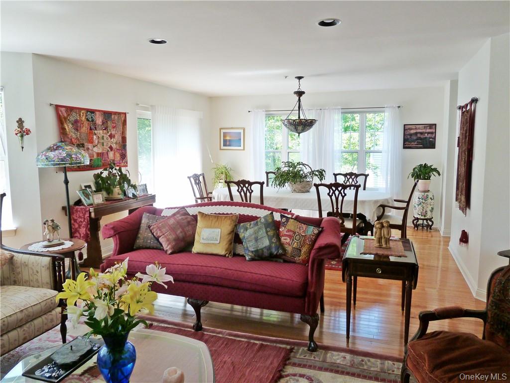 107 Winding Ridge Road # 107, White Plains, NY 10603