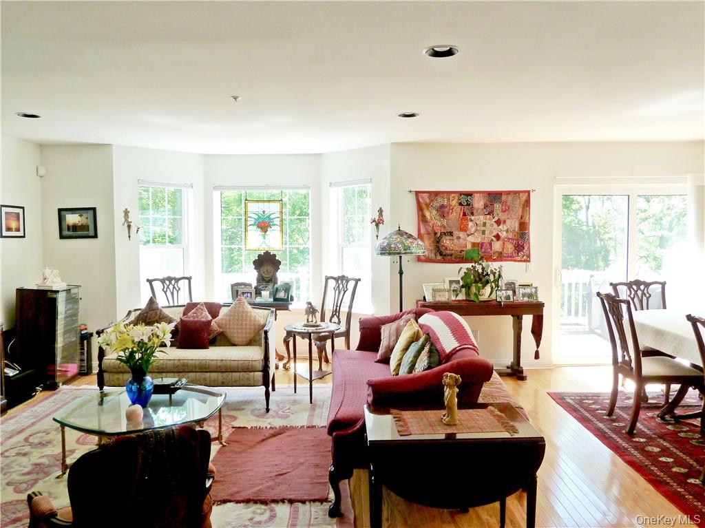 107 Winding Ridge Road # 107, White Plains, NY 10603