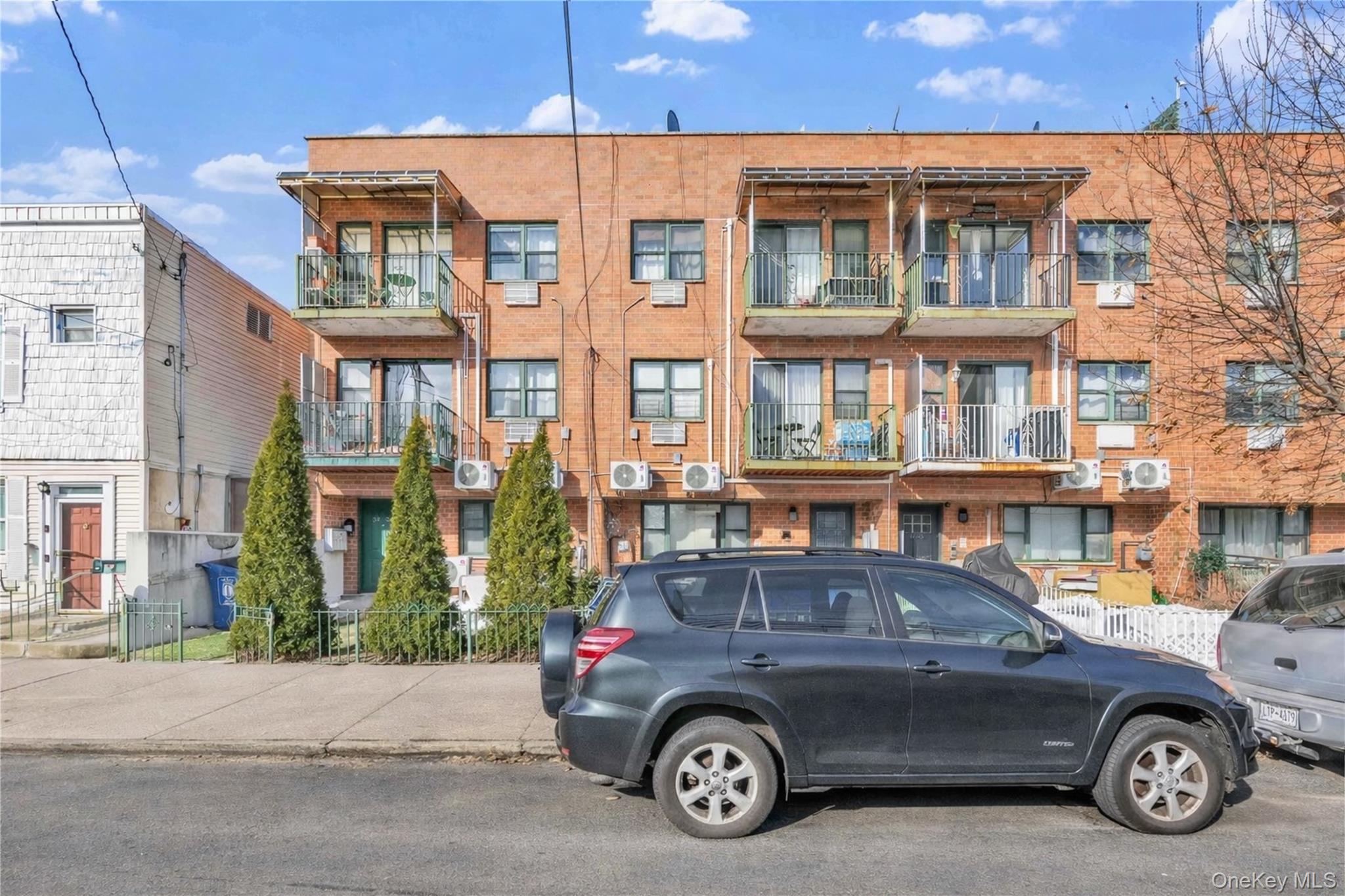 34-46 10th Street, Astoria, NY 11106