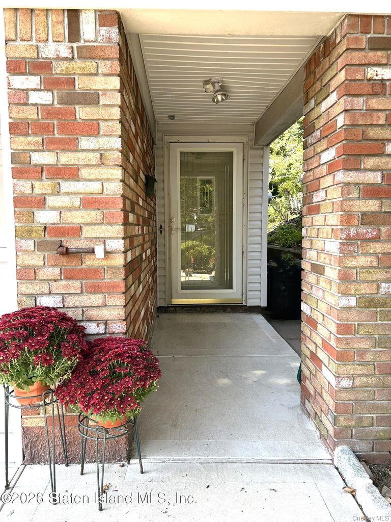 194 Justin, Staten Island, NY 10306