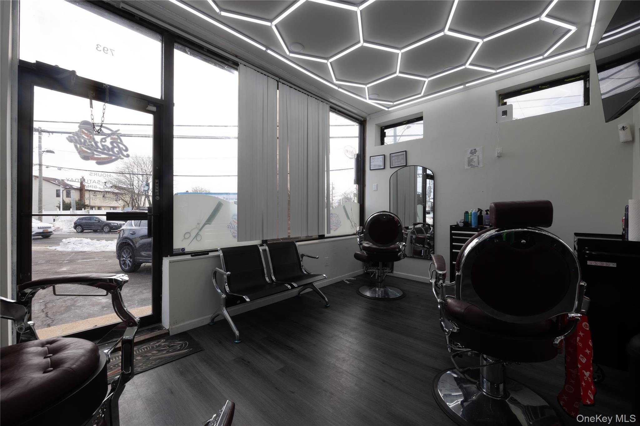 793 Main Street, Farmingdale, NY 11735