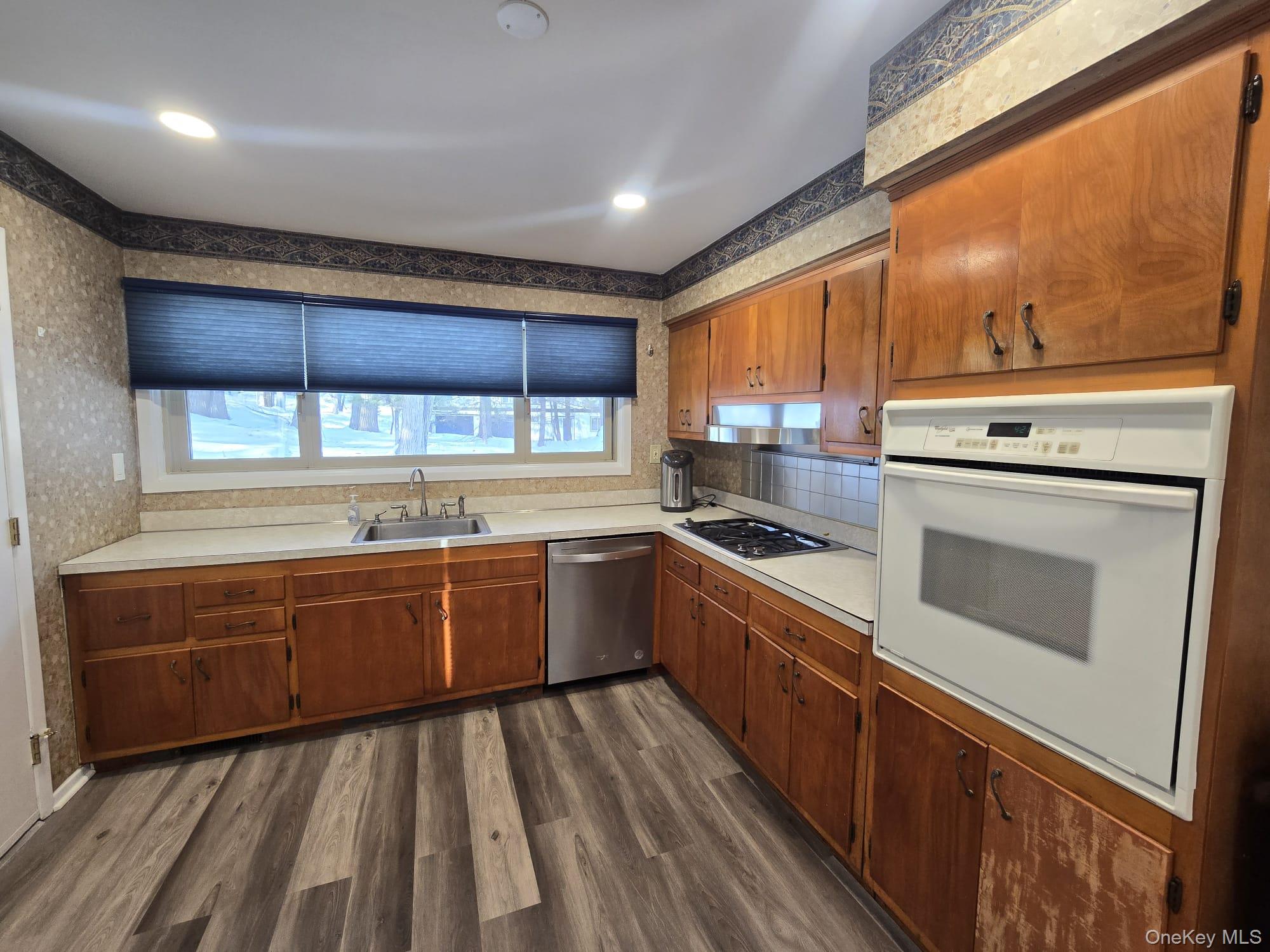 10 Chestnut Drive, Pomona, NY 10970