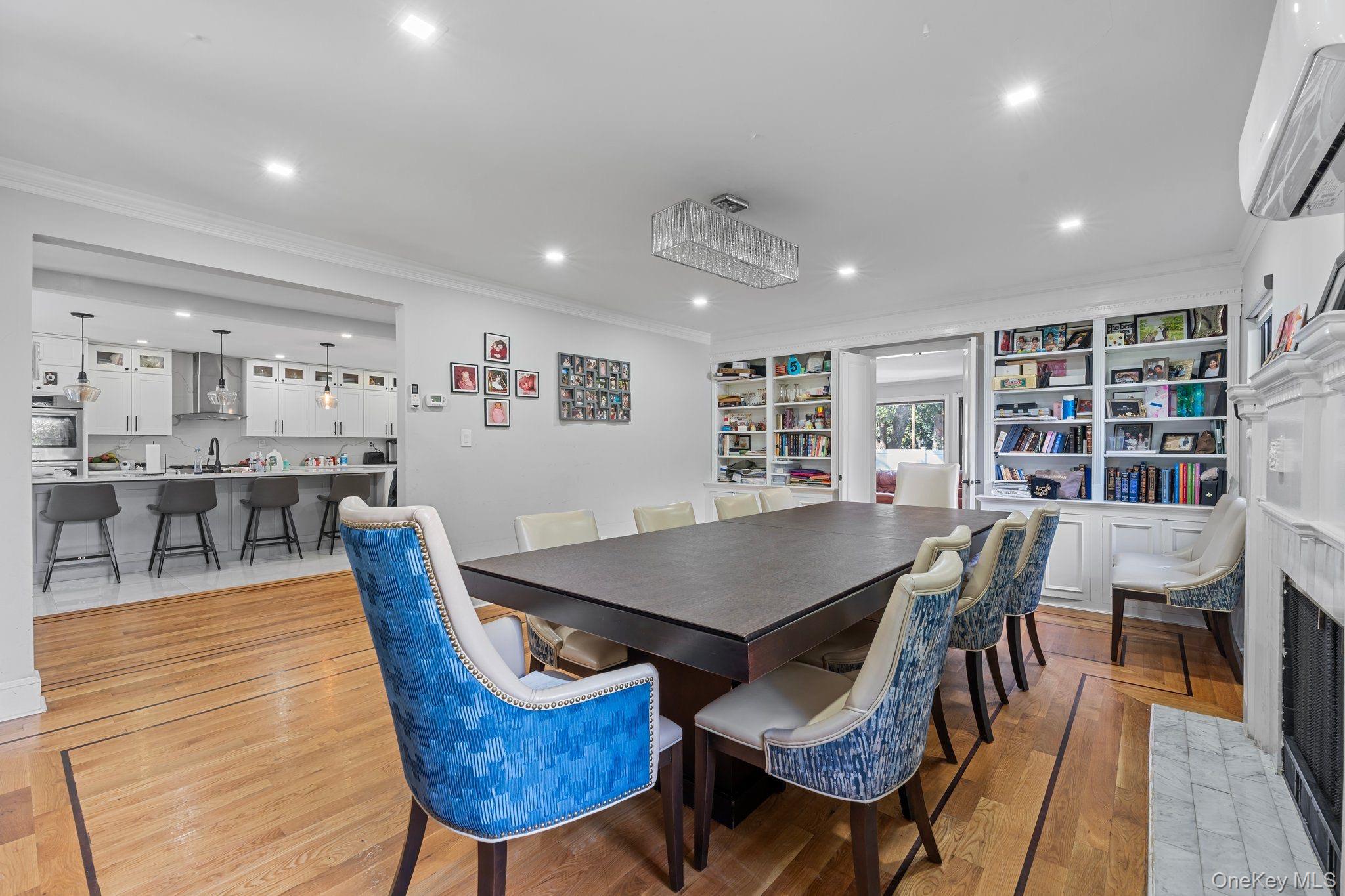 11 Brook Lane, Great Neck, NY 11023