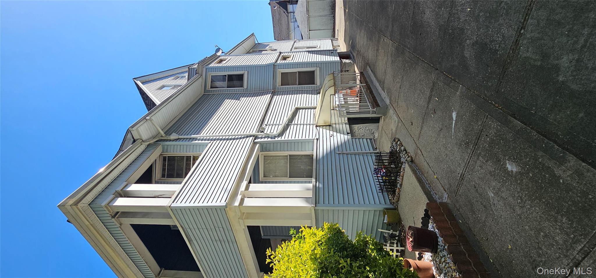 627 E 32nd Street, Brooklyn, NY 11210