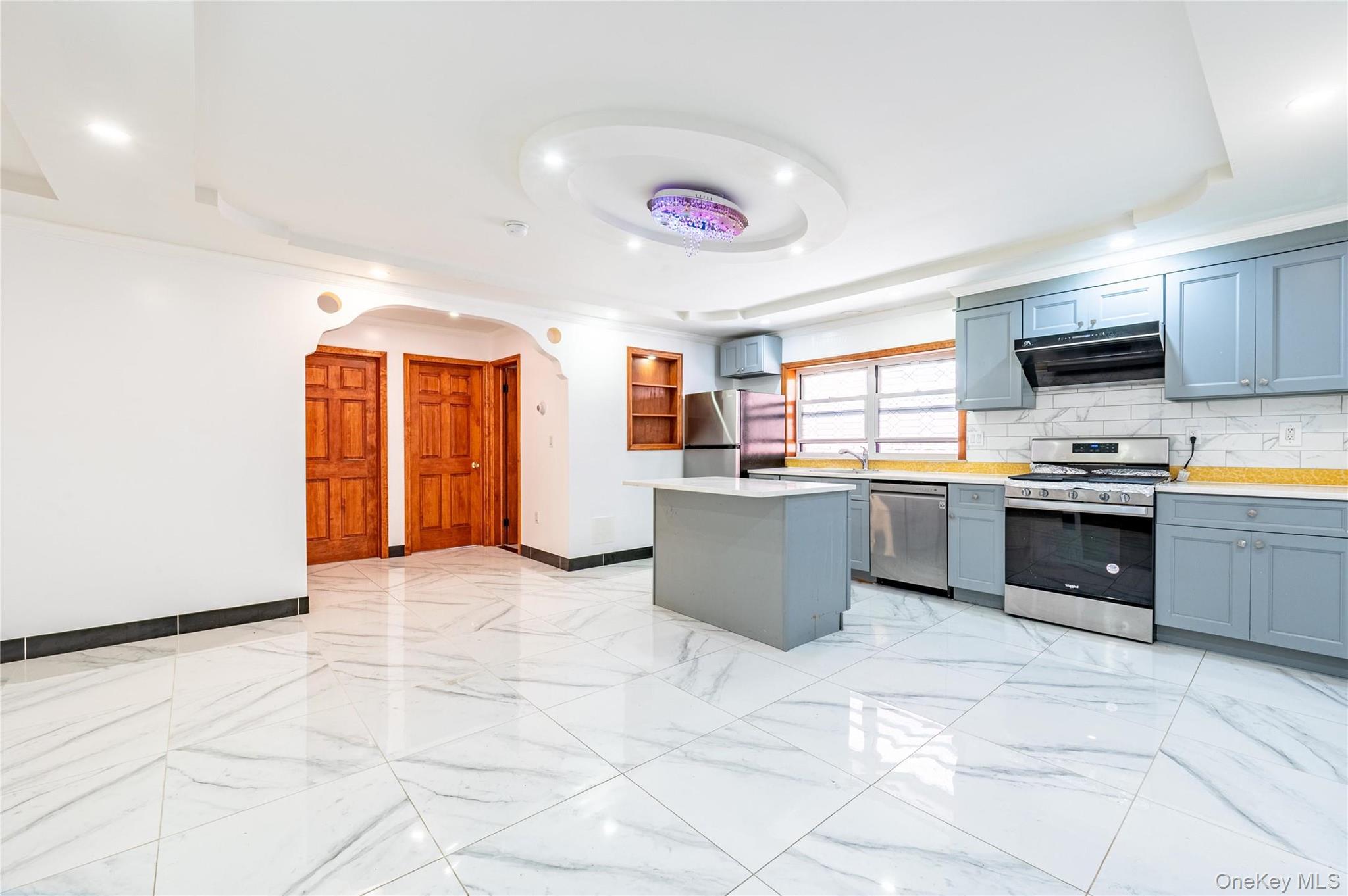 1318 Mace Avenue, Bronx, NY 10469