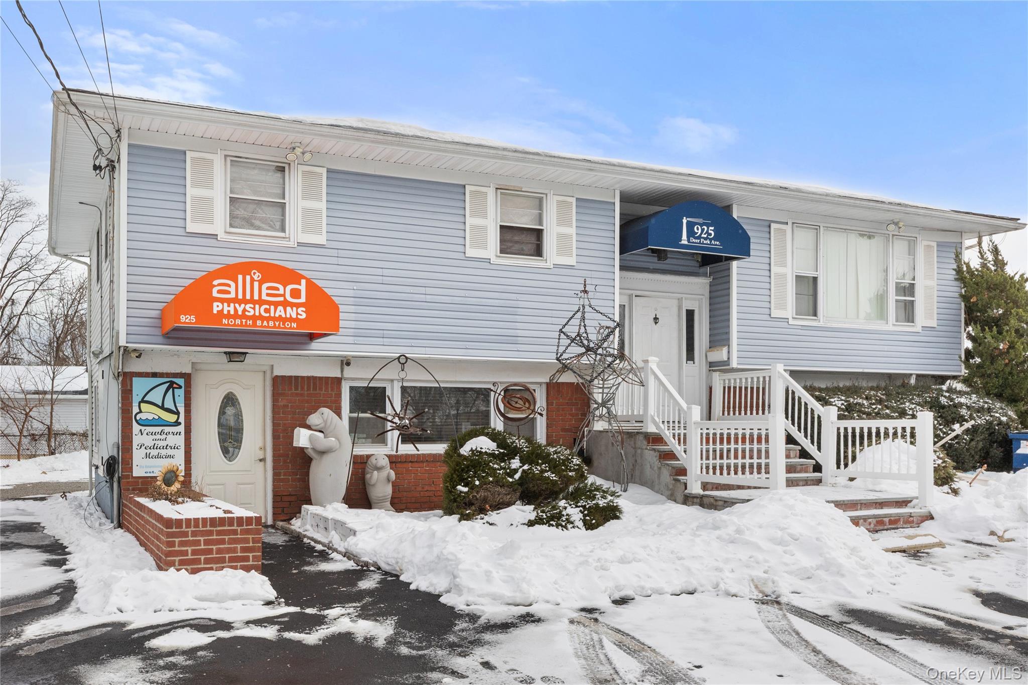 925 Deer Park Avenue, North Babylon, NY 11703