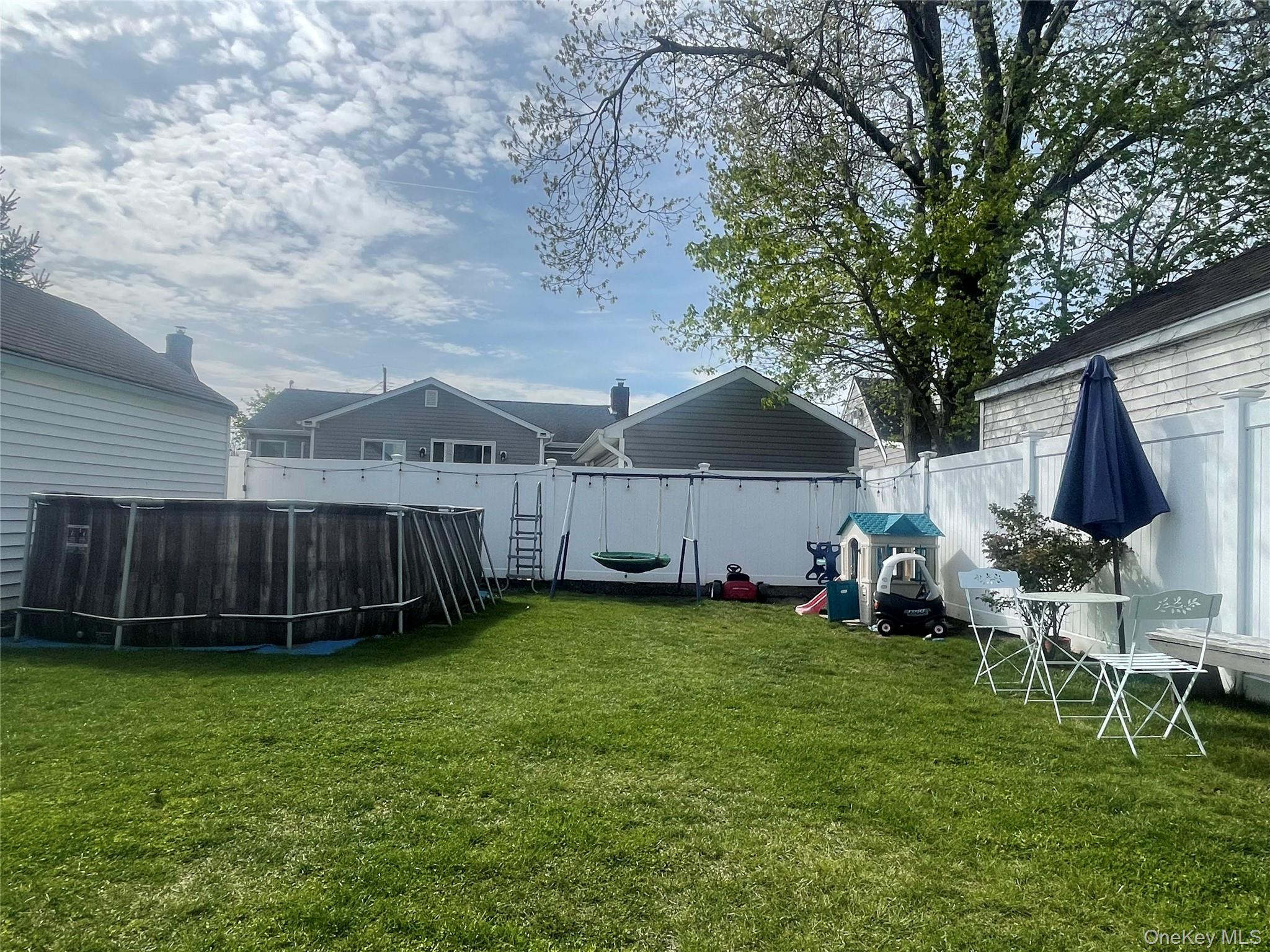 81 Todd Road, Valley Stream, NY 11580