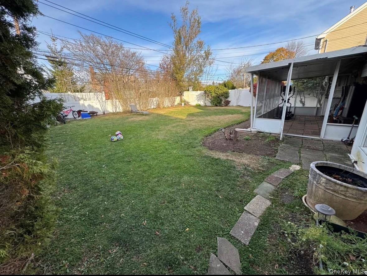 23 Tip top Lane, Hicksville, NY 11801