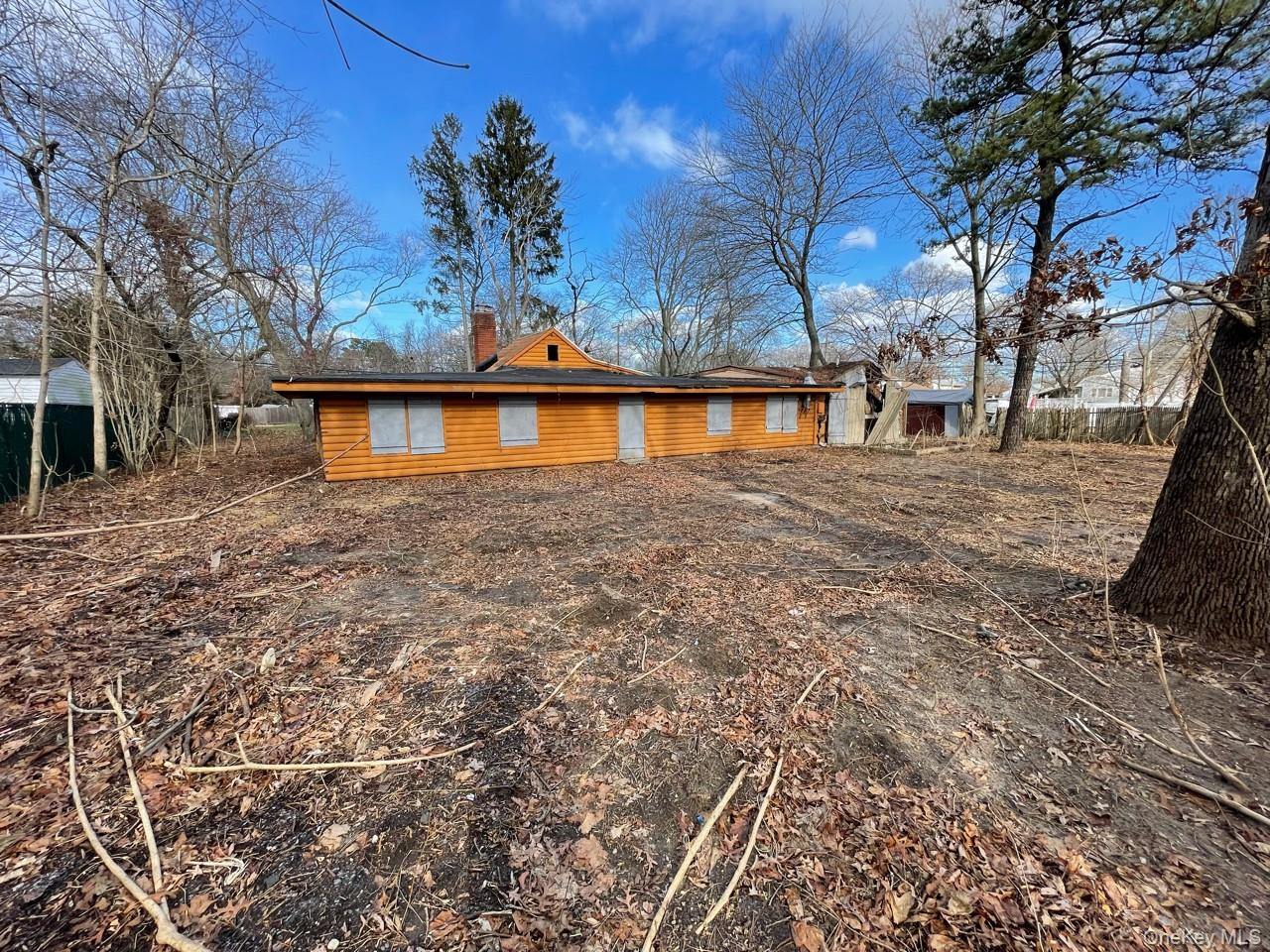 34 Peach Street, Central Islip, NY 11722