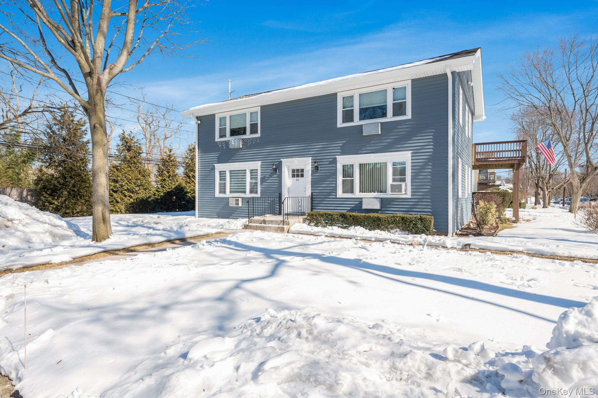 41 Arch Lane # 2B, Islip, NY 11751