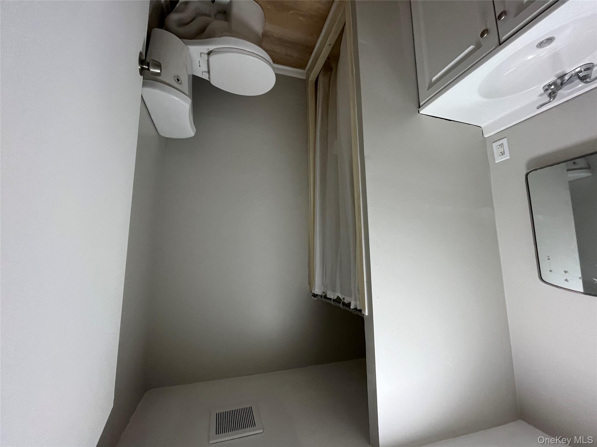 201 Main Street # 5, Maybrook, NY 12543