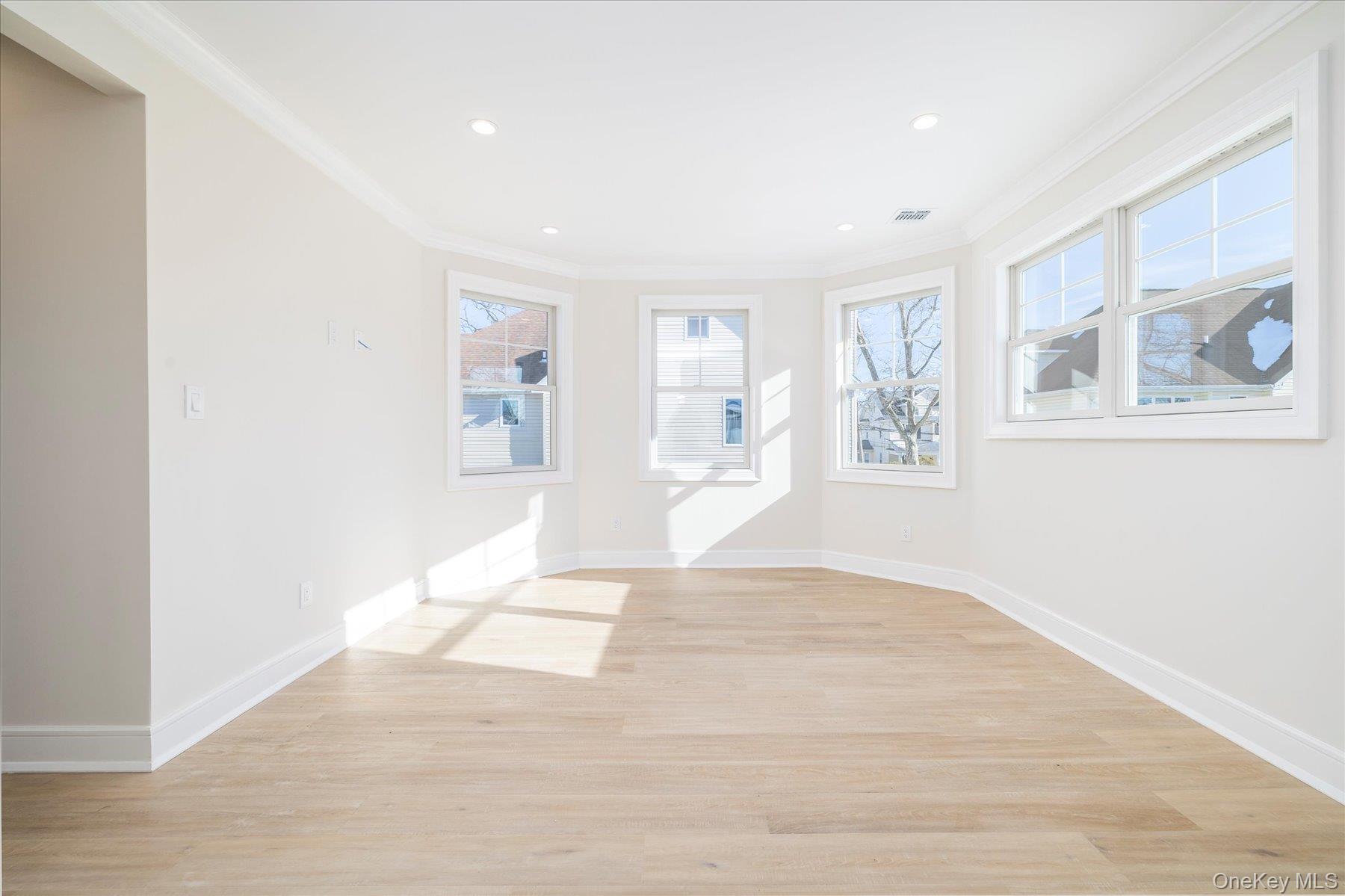 8 1st Street, Lynbrook, NY 11563