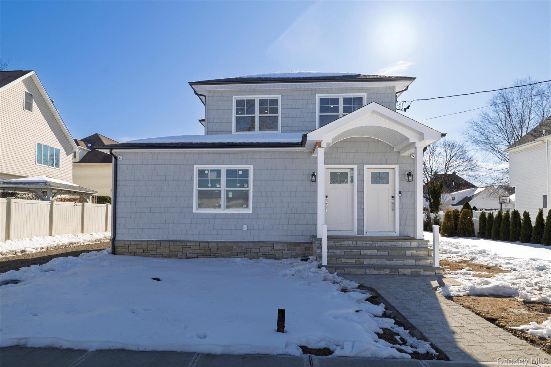 8 1st Street, Lynbrook, NY 11563