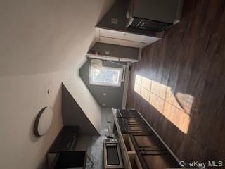 11 MANCHESTER RD, Poughkeepsie, NY 12602