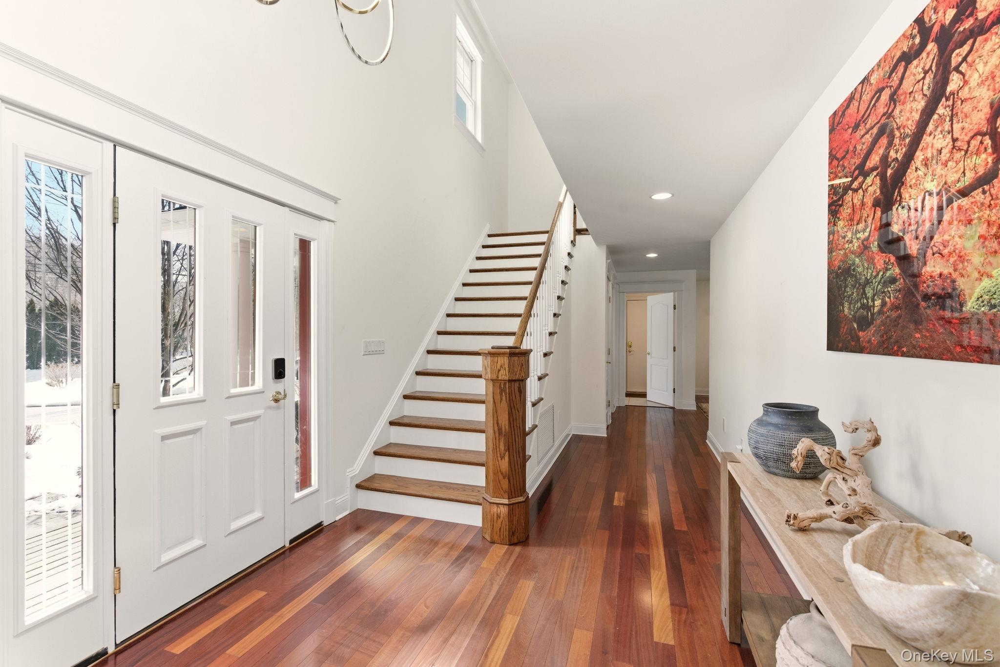 9 Mariners Court, Centerport, NY 11721