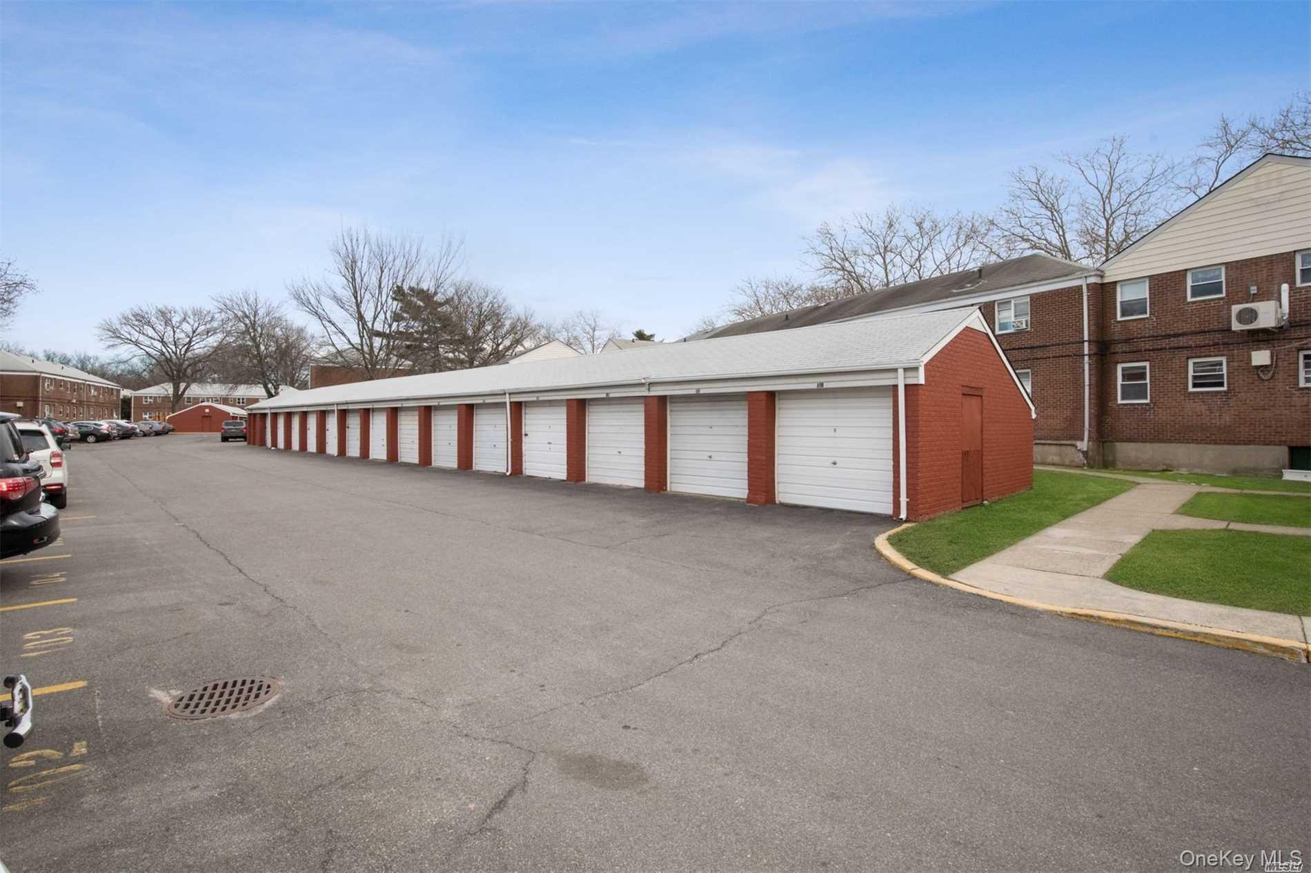 67-49 Bell Boulevard # 2, Bayside, NY 11364