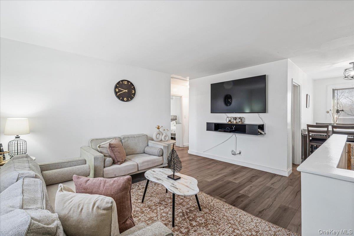 67-49 Bell Boulevard # 2, Bayside, NY 11364