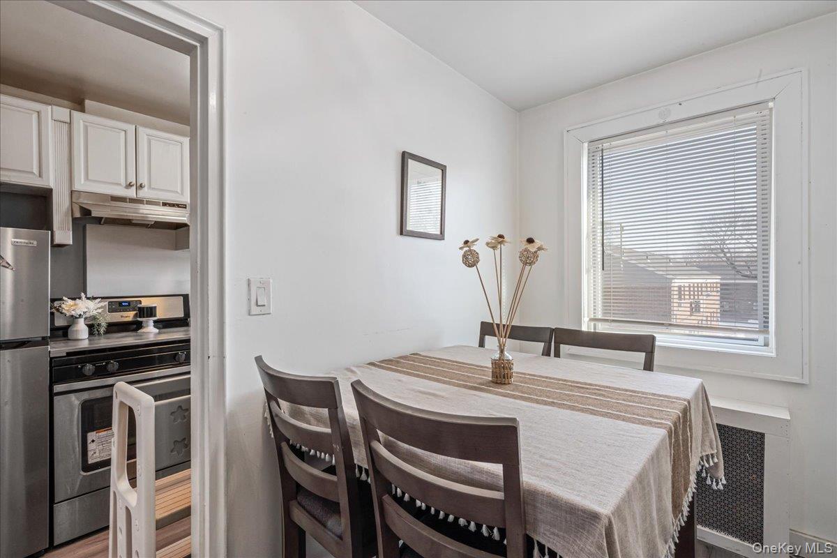 67-49 Bell Boulevard # 2, Bayside, NY 11364