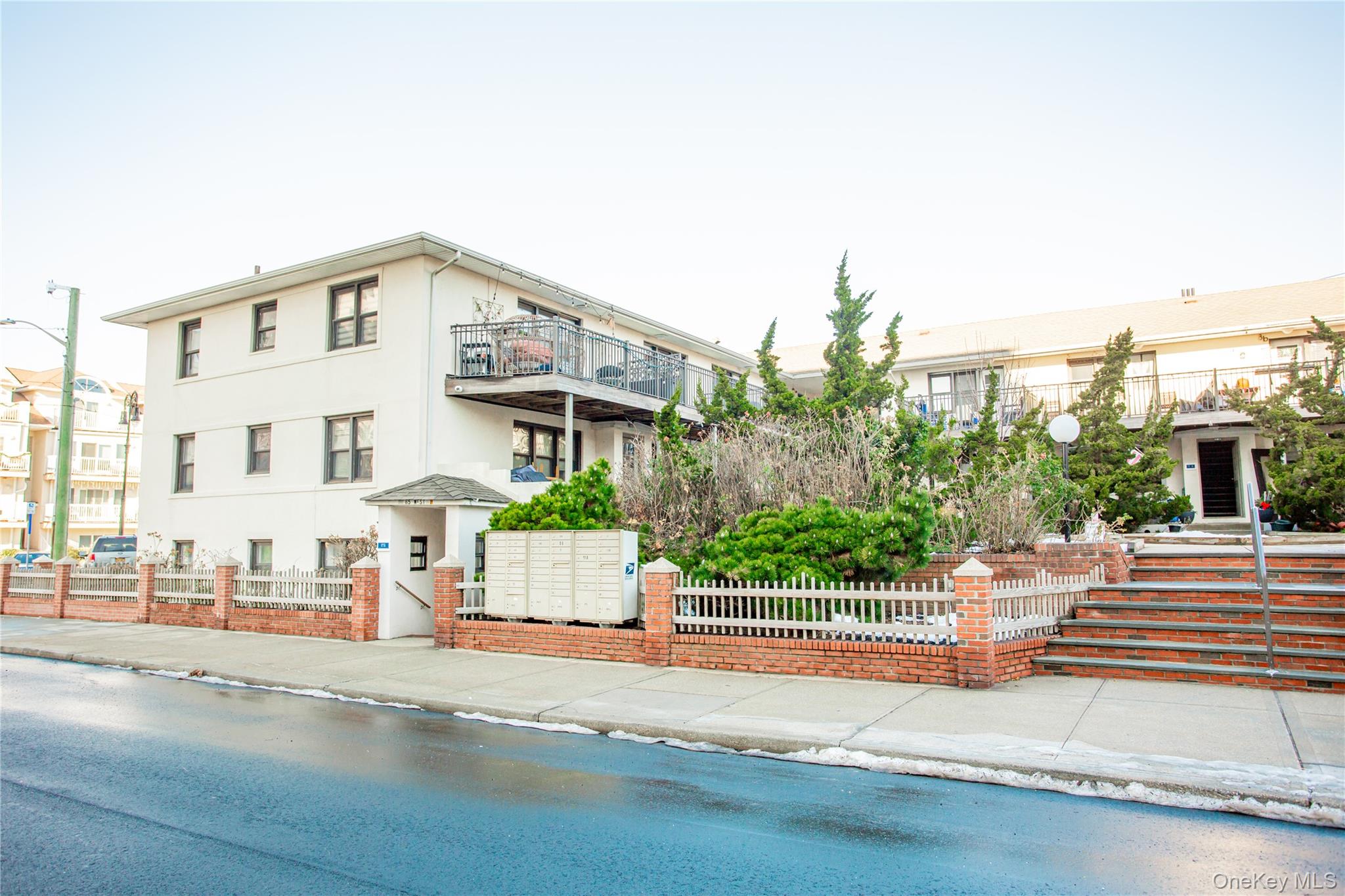 65 W Broadway # 2G, Long Beach, NY 11561