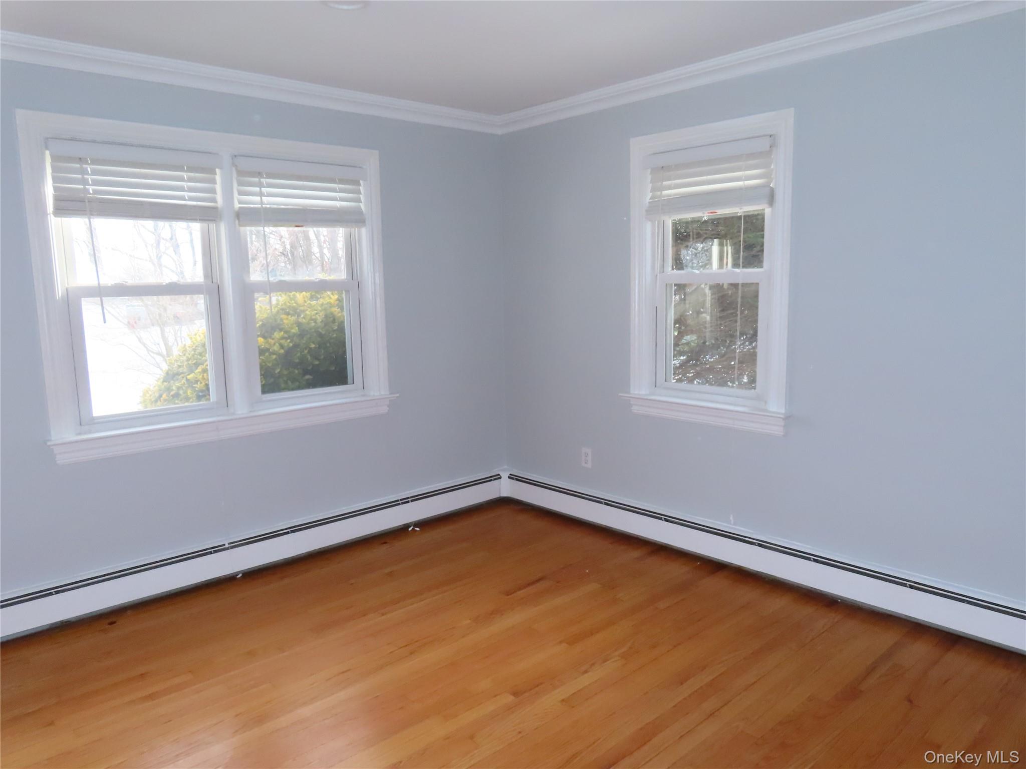 195 Broadway, Huntington Station, NY 11746