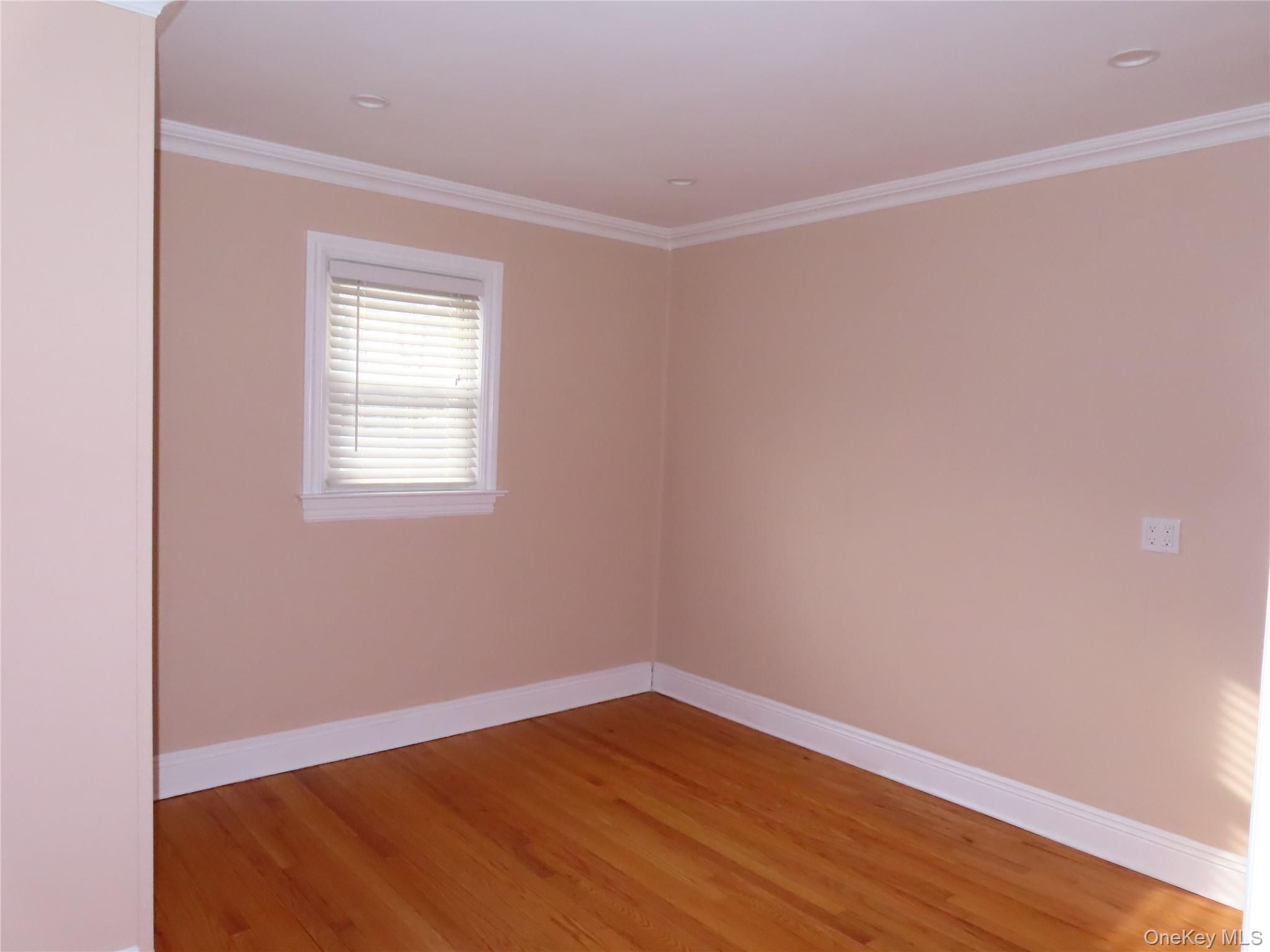 195 Broadway, Huntington Station, NY 11746