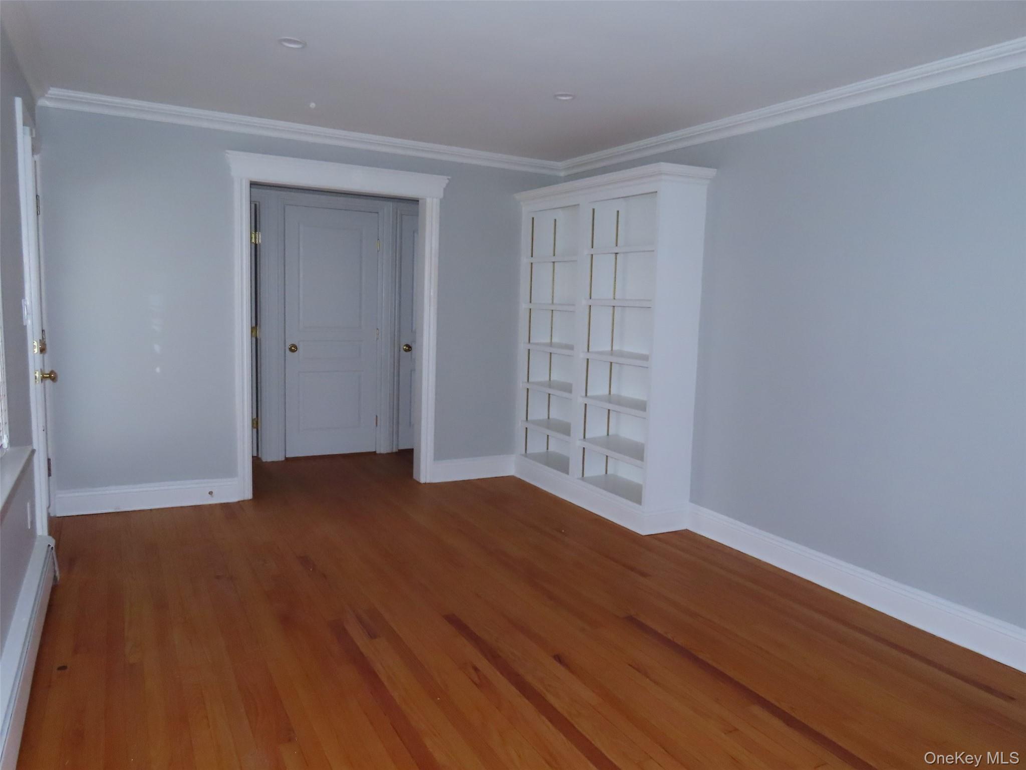 195 Broadway, Huntington Station, NY 11746