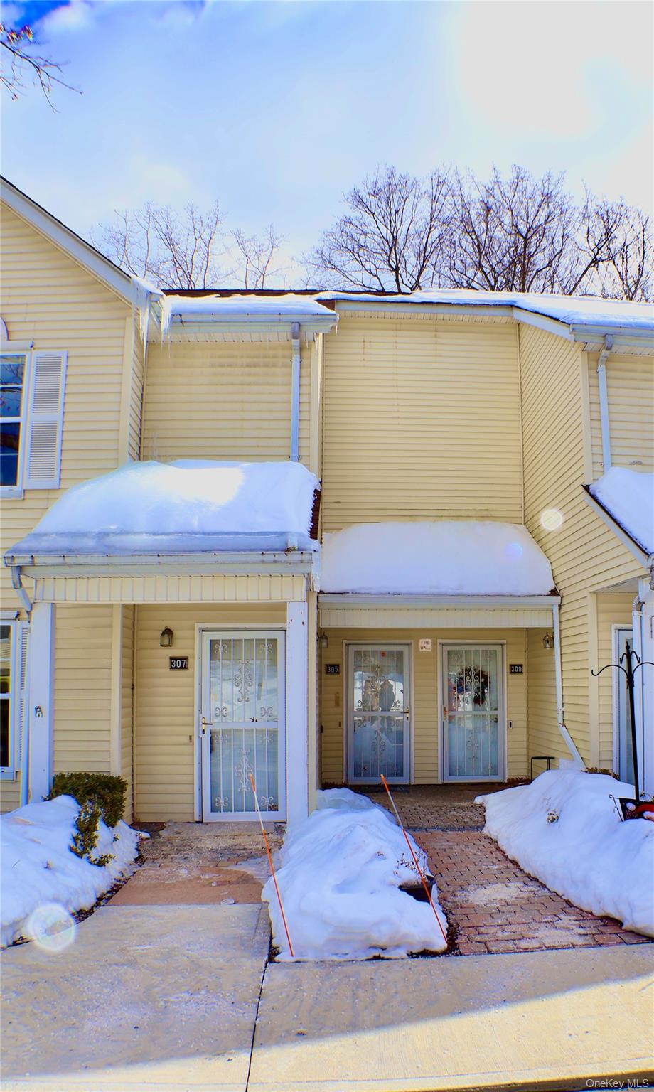 305 Gazebo Court, New Windsor, NY 12553