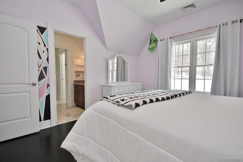 47 Kayla Lane, Mahopac, NY 10541