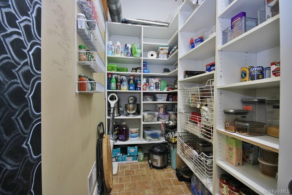 47 Kayla Lane, Mahopac, NY 10541