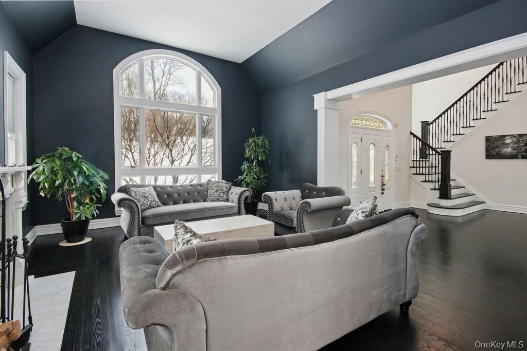 47 Kayla Lane, Mahopac, NY 10541