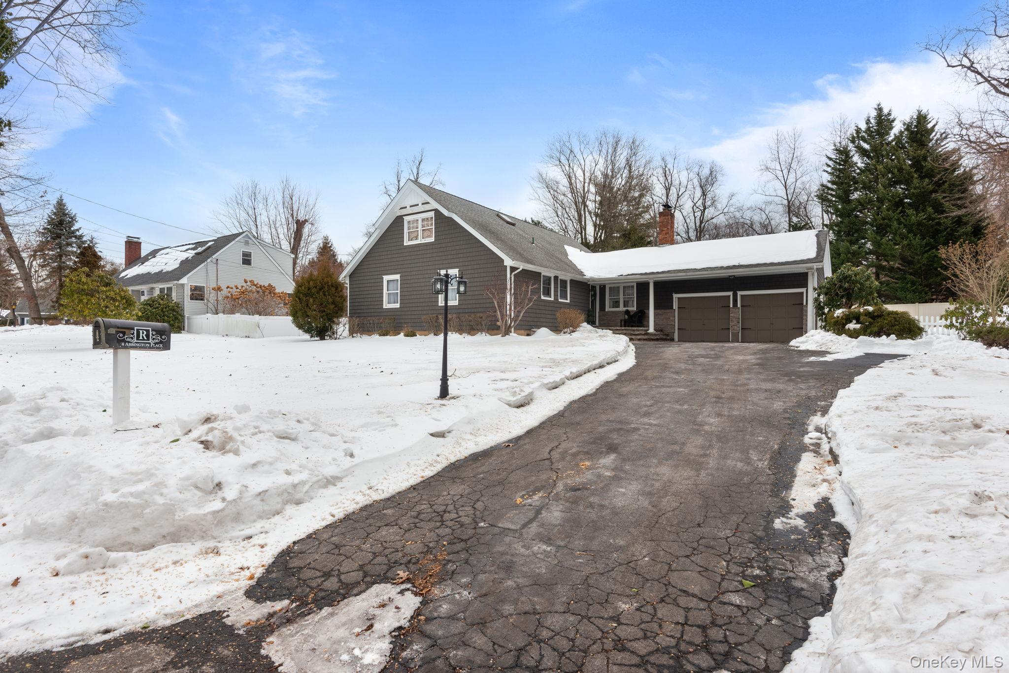 4 Abbington Place, Northport, NY 11768