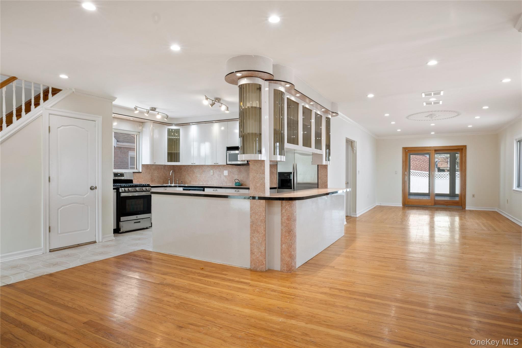 73-33 188th Street, Fresh Meadows, NY 11366