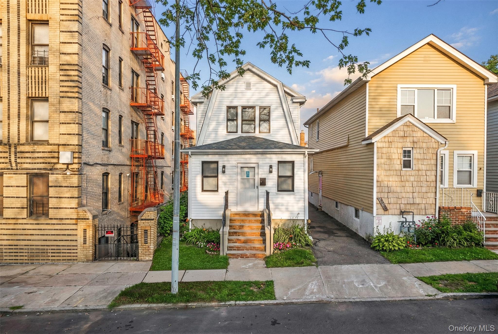 2054 Saint Paul Avenue, Bronx, NY 10461