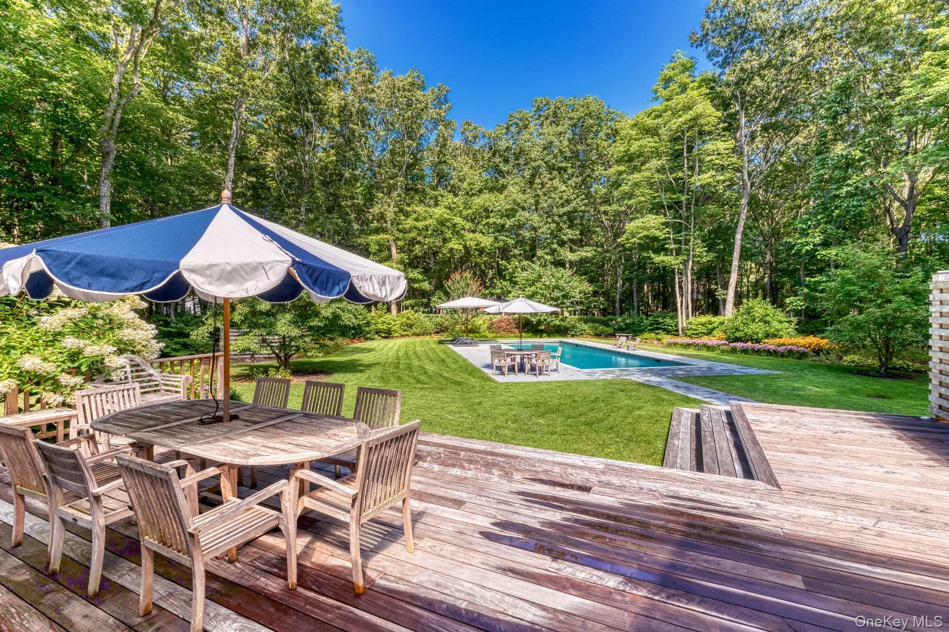 17 Crescent Way, Shelter Island, NY 11964