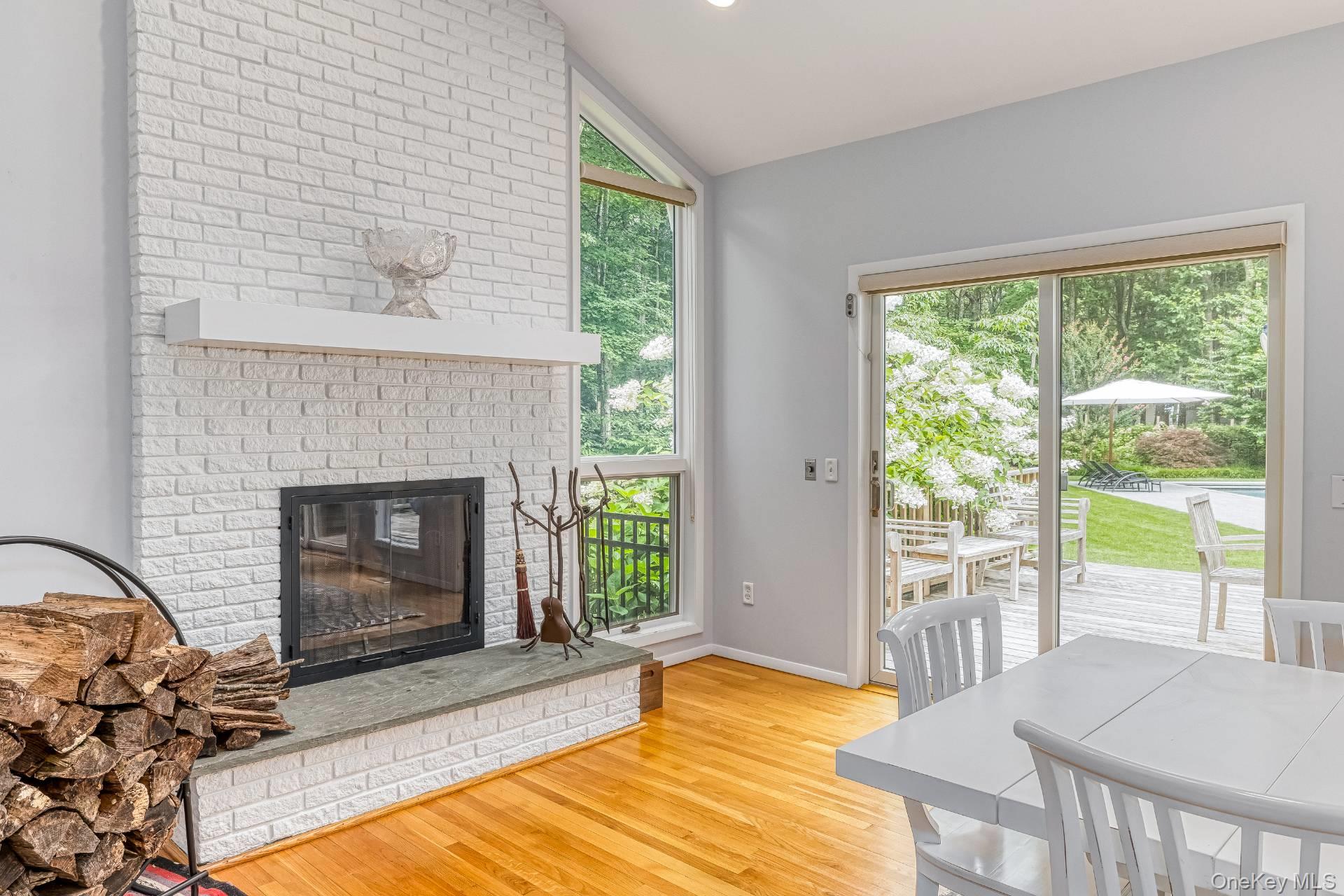 17 Crescent Way, Shelter Island, NY 11964