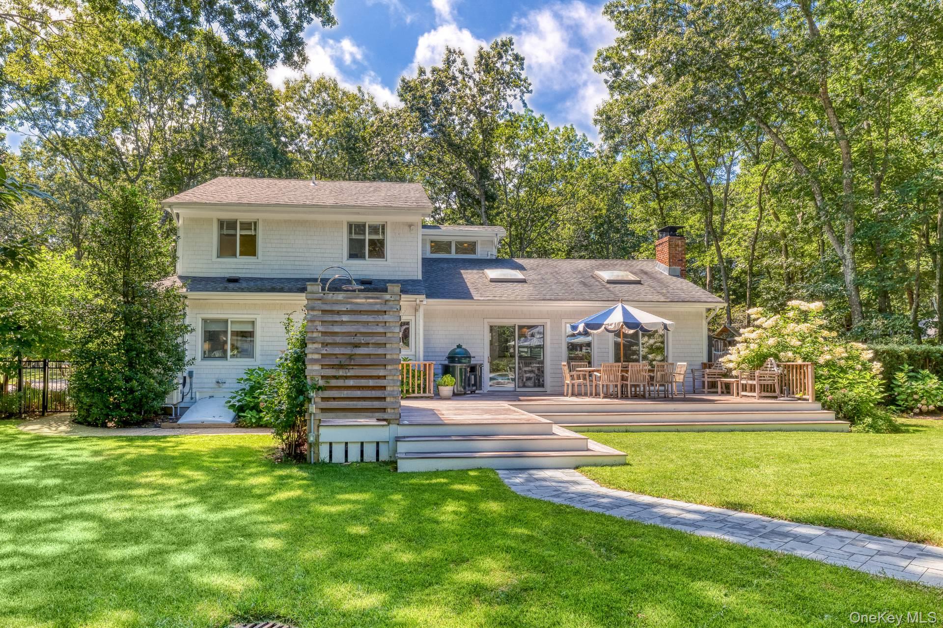 17 Crescent Way, Shelter Island, NY 11964