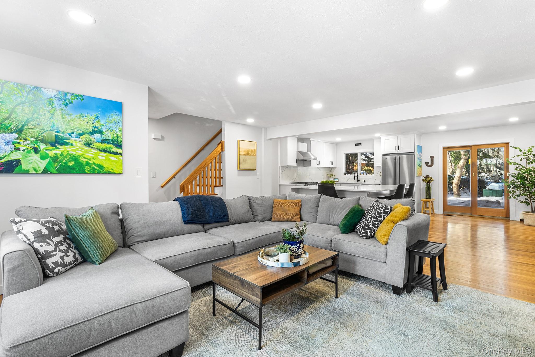 43 Lewis Court, Huntington Station, NY 11746