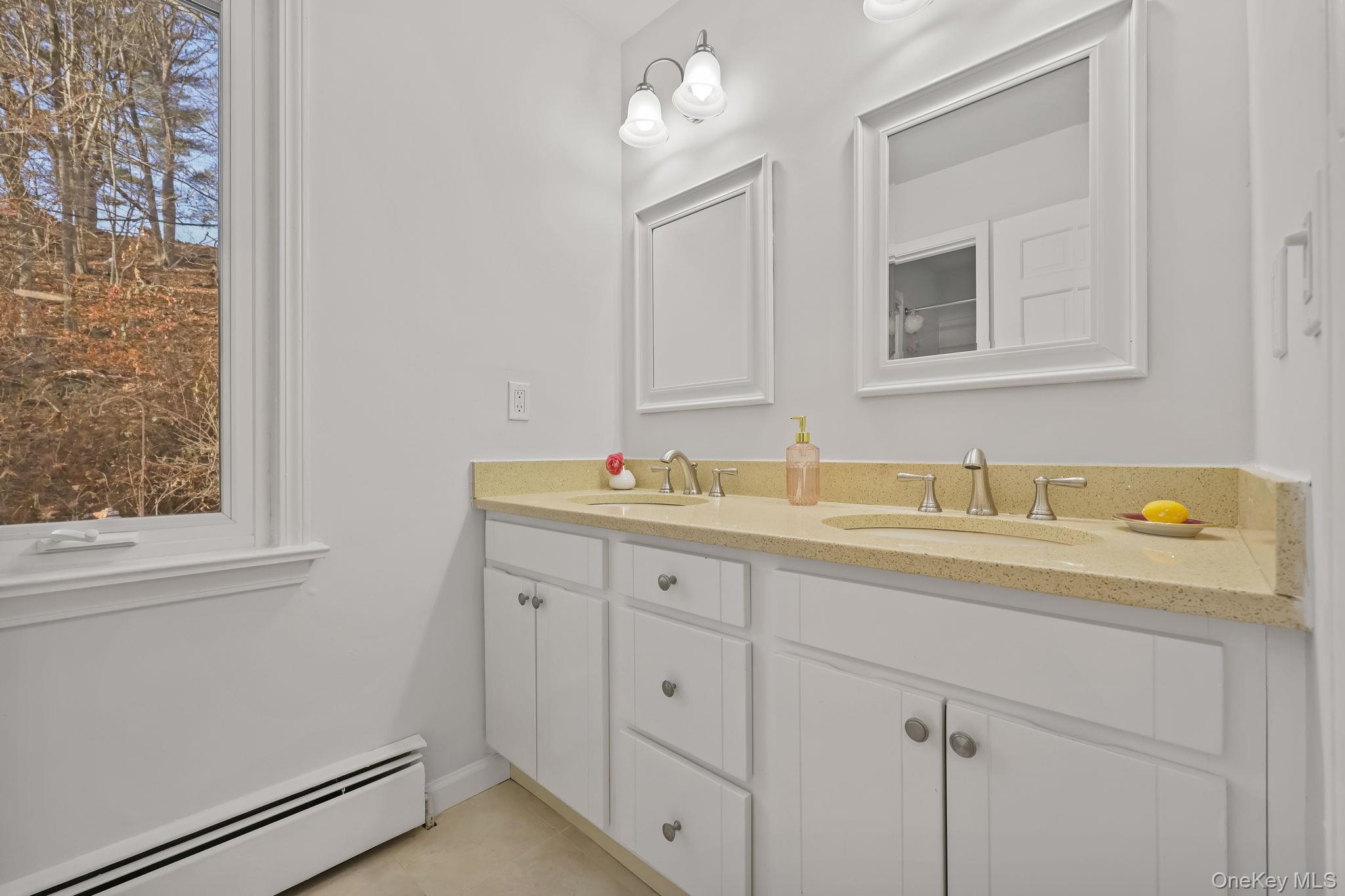 11 Pondview Close, Chappaqua, NY 10514