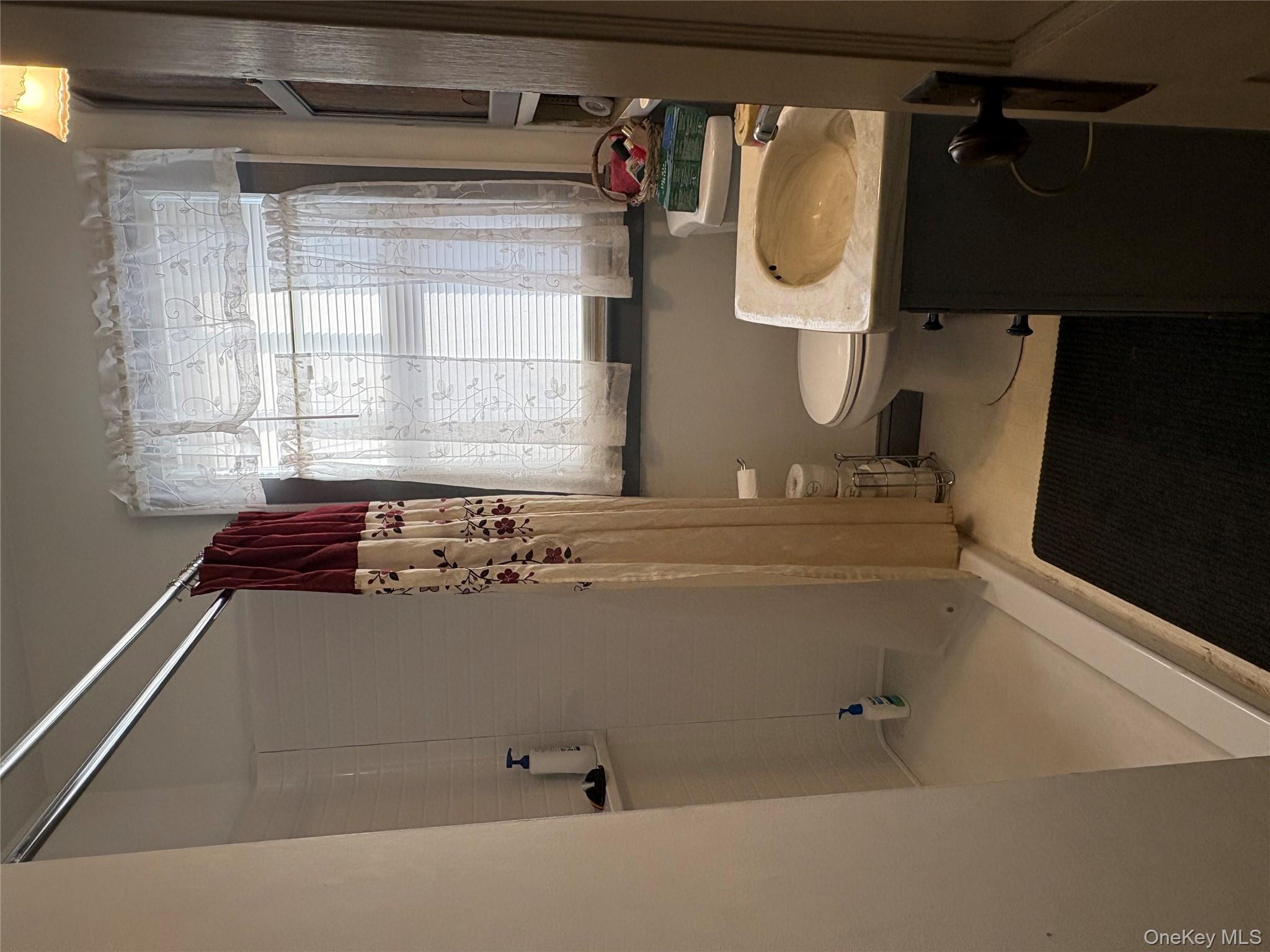 8 Marshall Road # B, Poughkeepsie, NY 12603