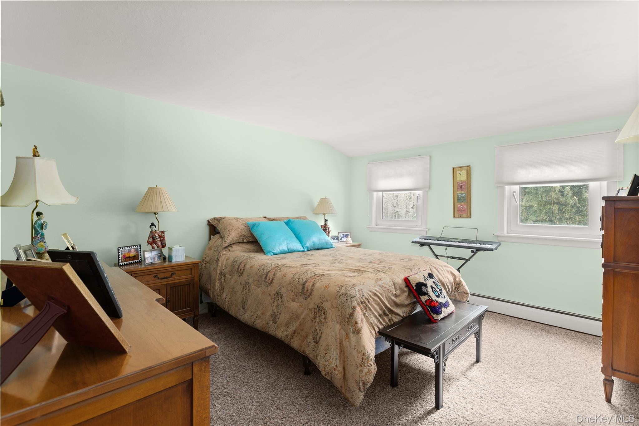 890 Thompson Drive, Bay Shore, NY 11706