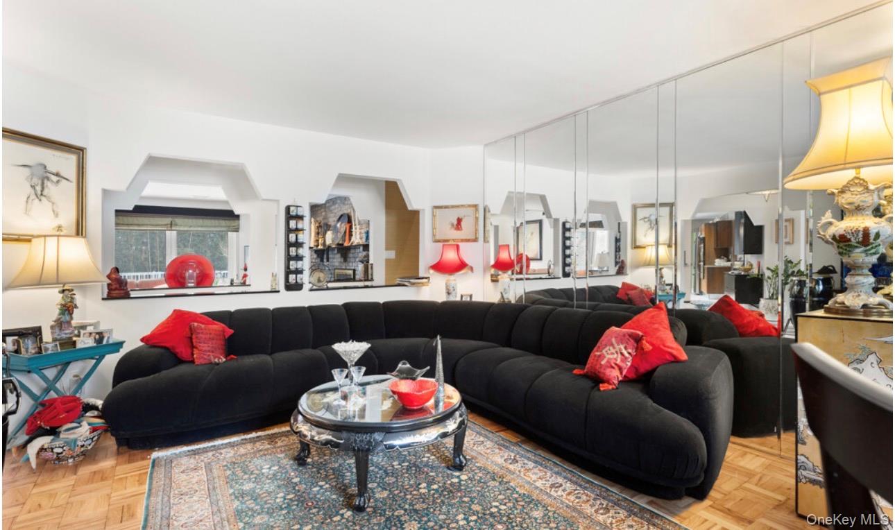 890 Thompson Drive, Bay Shore, NY 11706