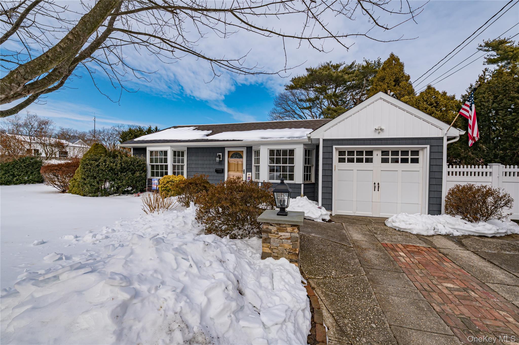 5 Breslau Street, Bay Shore, NY 11706