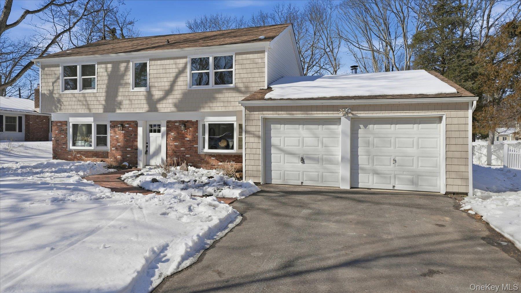 46 Sycamore Circle, Stony Brook, NY 11790