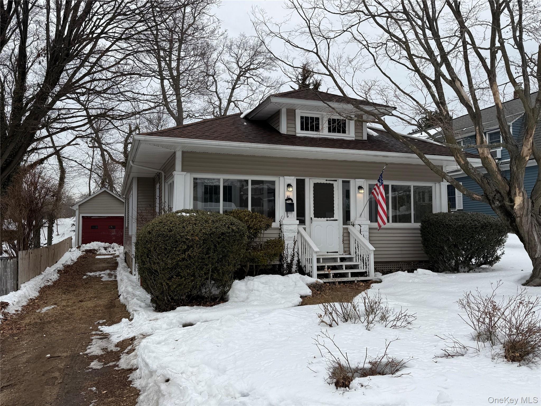 41 Washington Place, Northport, NY 11768