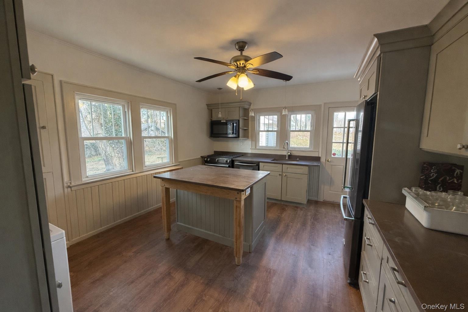 41 Washington Place, Northport, NY 11768