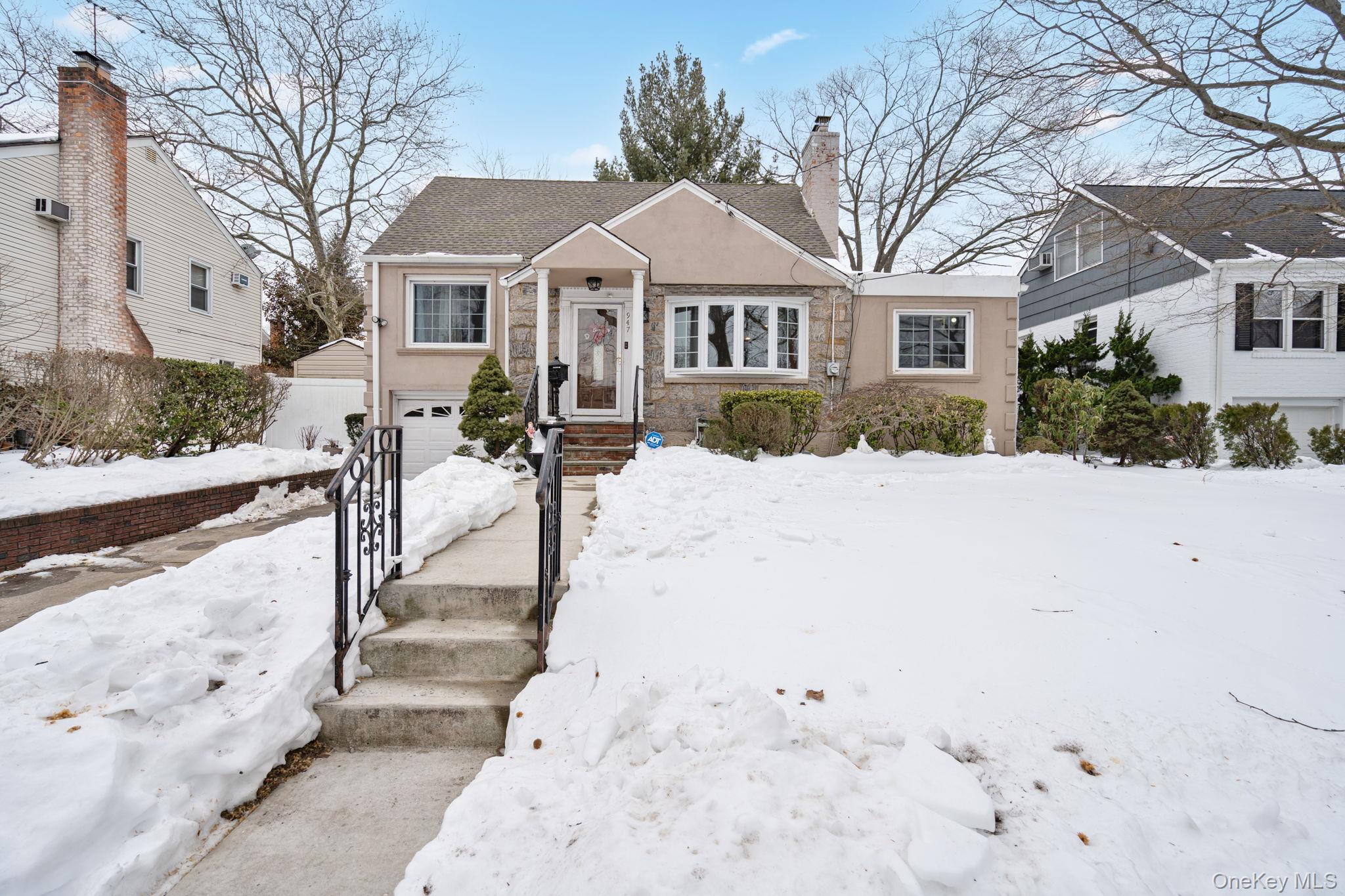 947 Glenwood Road, West Hempstead, NY 11552